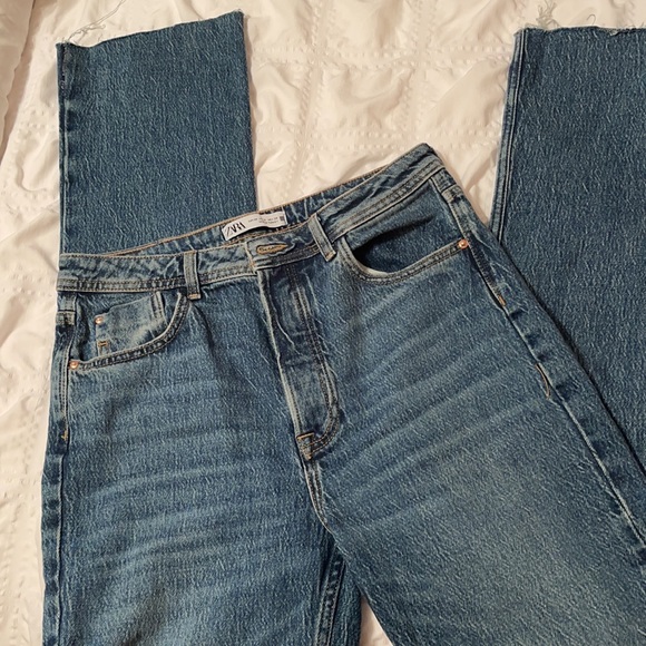 Zara high waisted jeans with front slit - Picture 4 of 8